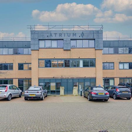 The Atrium Apartment Milton Keynes Exterior foto