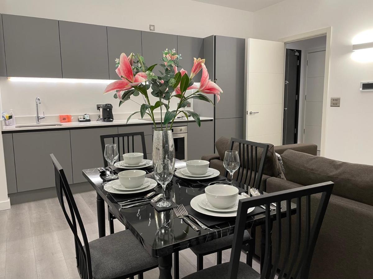 The Atrium Apartment Milton Keynes Exterior foto