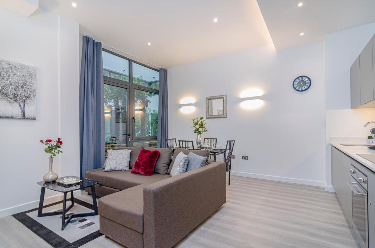 The Atrium Apartment Milton Keynes Exterior foto