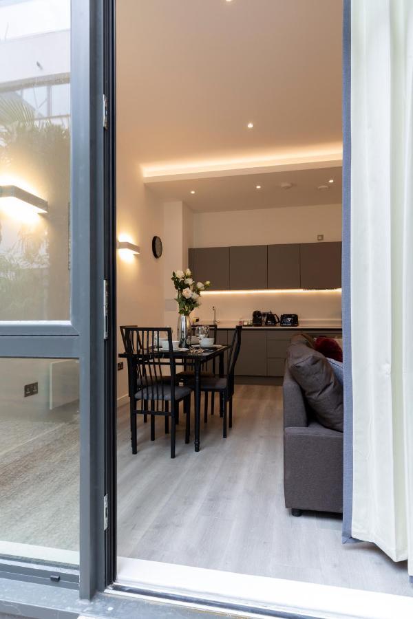 The Atrium Apartment Milton Keynes Exterior foto
