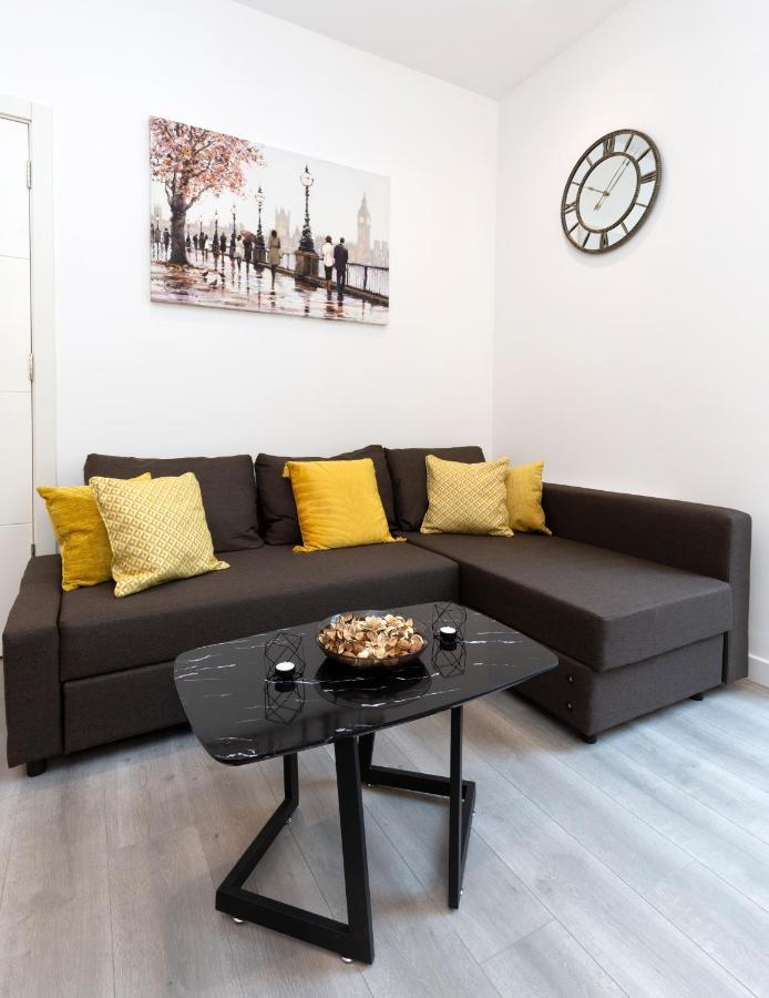 The Atrium Apartment Milton Keynes Exterior foto